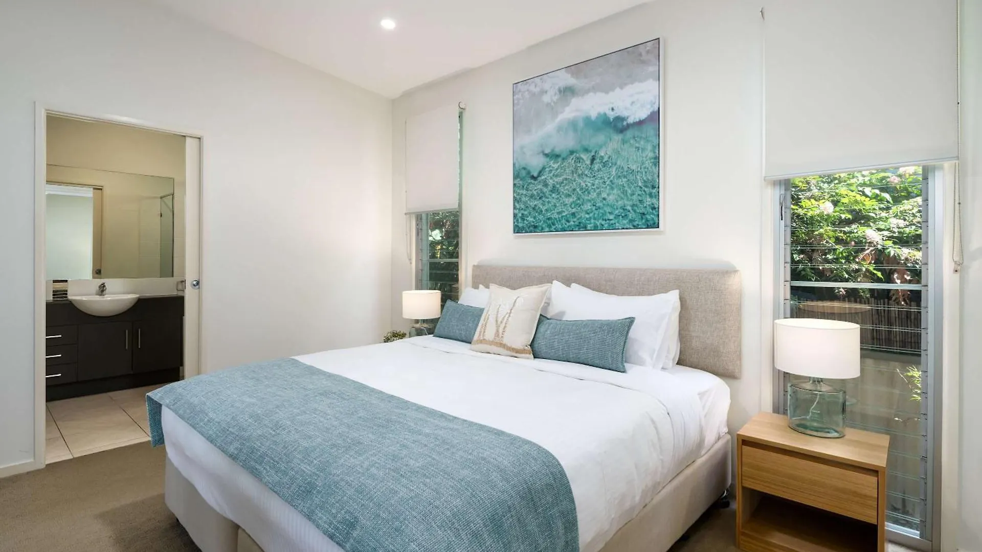 Дом отдыха Moffat Beach Magic Family And Pet Friendly Oasis Калаундра